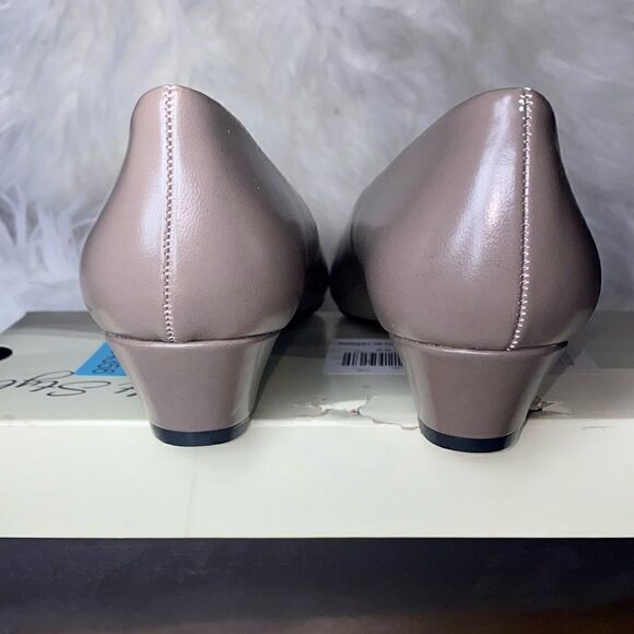 Soft Style Angel II Pumps, Women's Size 7.5 EW,  Extra wide Nude Plum New In Box - Picture 7 of 11